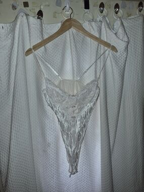 1980's LA II White Lace Rosette Satin Teddy Size Medium